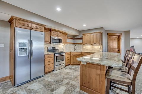 Tiny photo for 896 W 675 S, Mapleton, UT 84664 (MLS # 2129436)