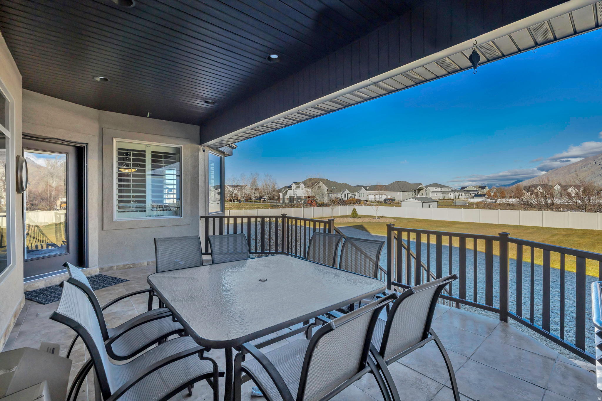 MAPLETON HIGHLANDS - Residential