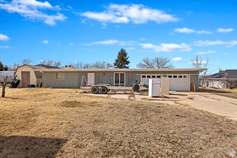 Tiny photo for 445 W 5100 S, Washington Terrace, UT 84405 (MLS # 2067785)