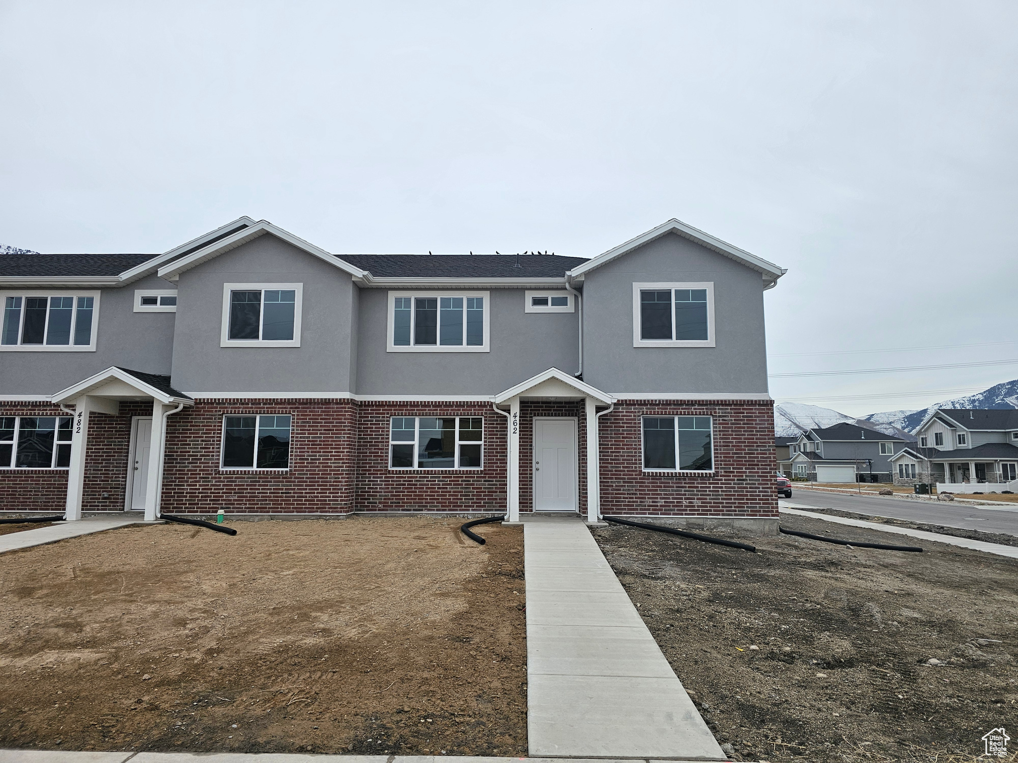 BRAND NEW JUST COMPLETED 4 BEDROOM END UNIT TOWNHOME! 2 car garage, QUARTZ Tops, upgraded WHITE cabinets with crown molding, EVP flooring, central air, 2 tone paint, FULL Landscaping included, plus much more. HIGH Quality 50% Brick Exterior** SEE AGENT REMARKS FOR OFFERS & SPECIALS**