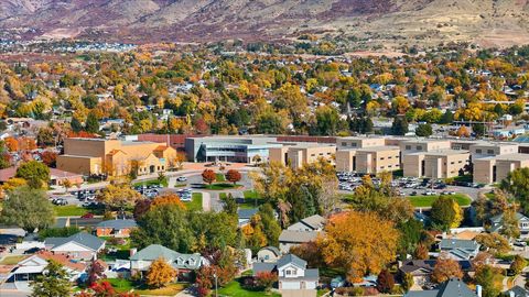 Tiny photo for 71 W 450 S, Kaysville, UT 84037 (MLS # 2121210)