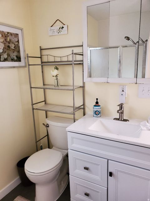 Tiny photo for 71 W 450 S, Kaysville, UT 84037 (MLS # 2121210)