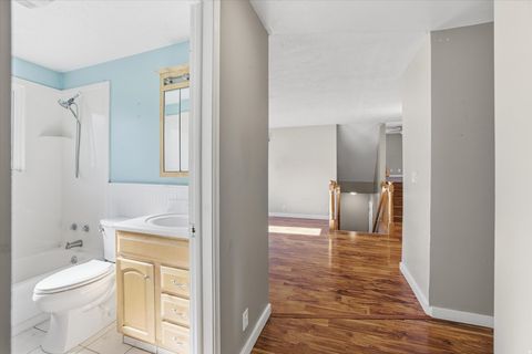 Tiny photo for 71 W 450 S, Kaysville, UT 84037 (MLS # 2121210)