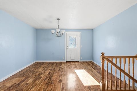 Tiny photo for 71 W 450 S, Kaysville, UT 84037 (MLS # 2121210)
