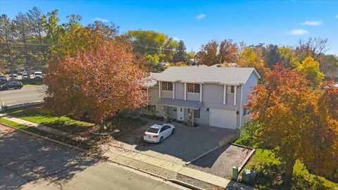 Tiny photo for 71 W 450 S, Kaysville, UT 84037 (MLS # 2121210)