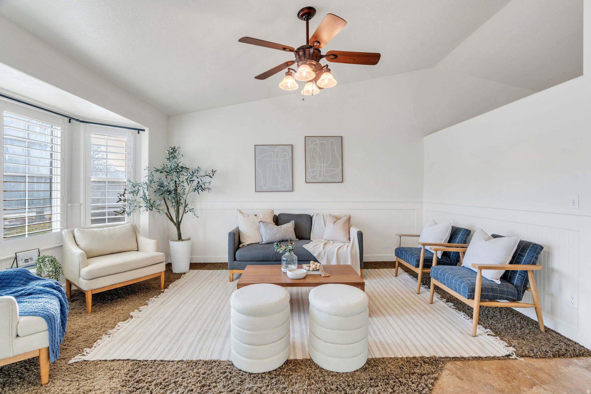 GOLDEN WEST VILLA - Residential