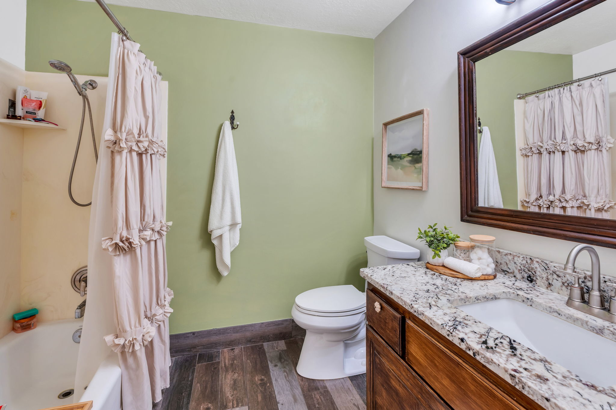 GOLDEN WEST VILLA - Residential