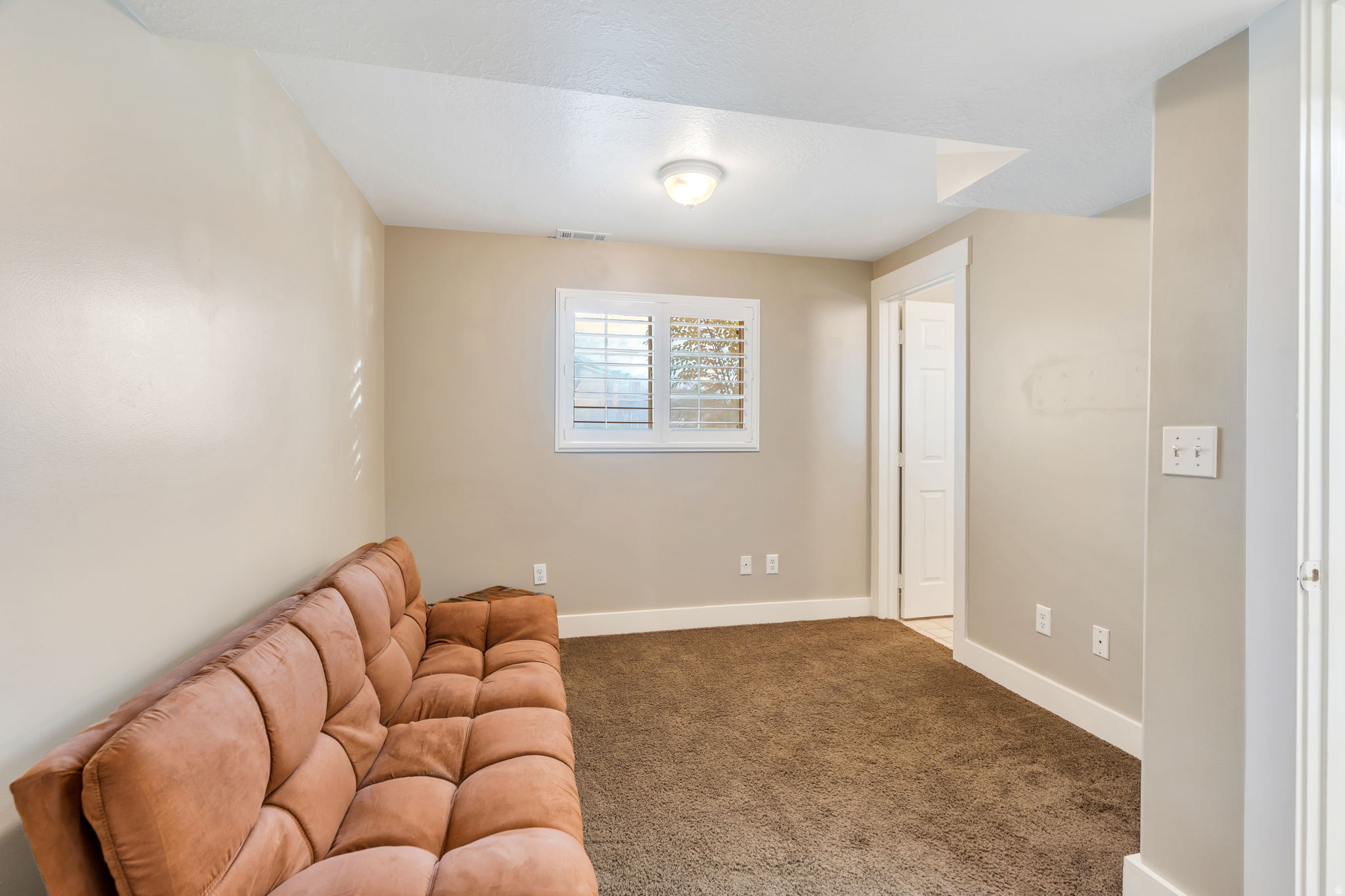 GOLDEN WEST VILLA - Residential