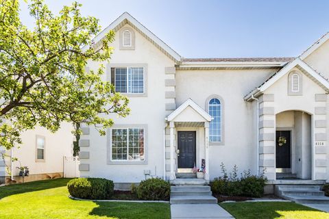 Photo of 4156 S DAVENCREST LN, Taylorsville, UT 84129 (MLS # 2157505)