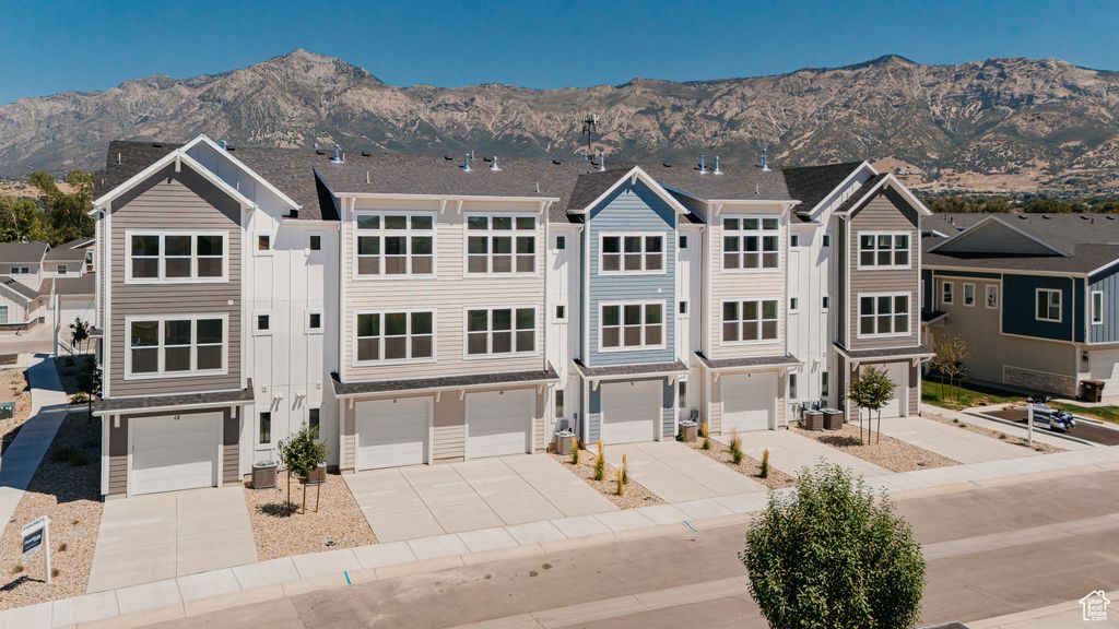 Photo of 247 E 1825 N #11, North Ogden, UT 84414 (MLS # 2119190)