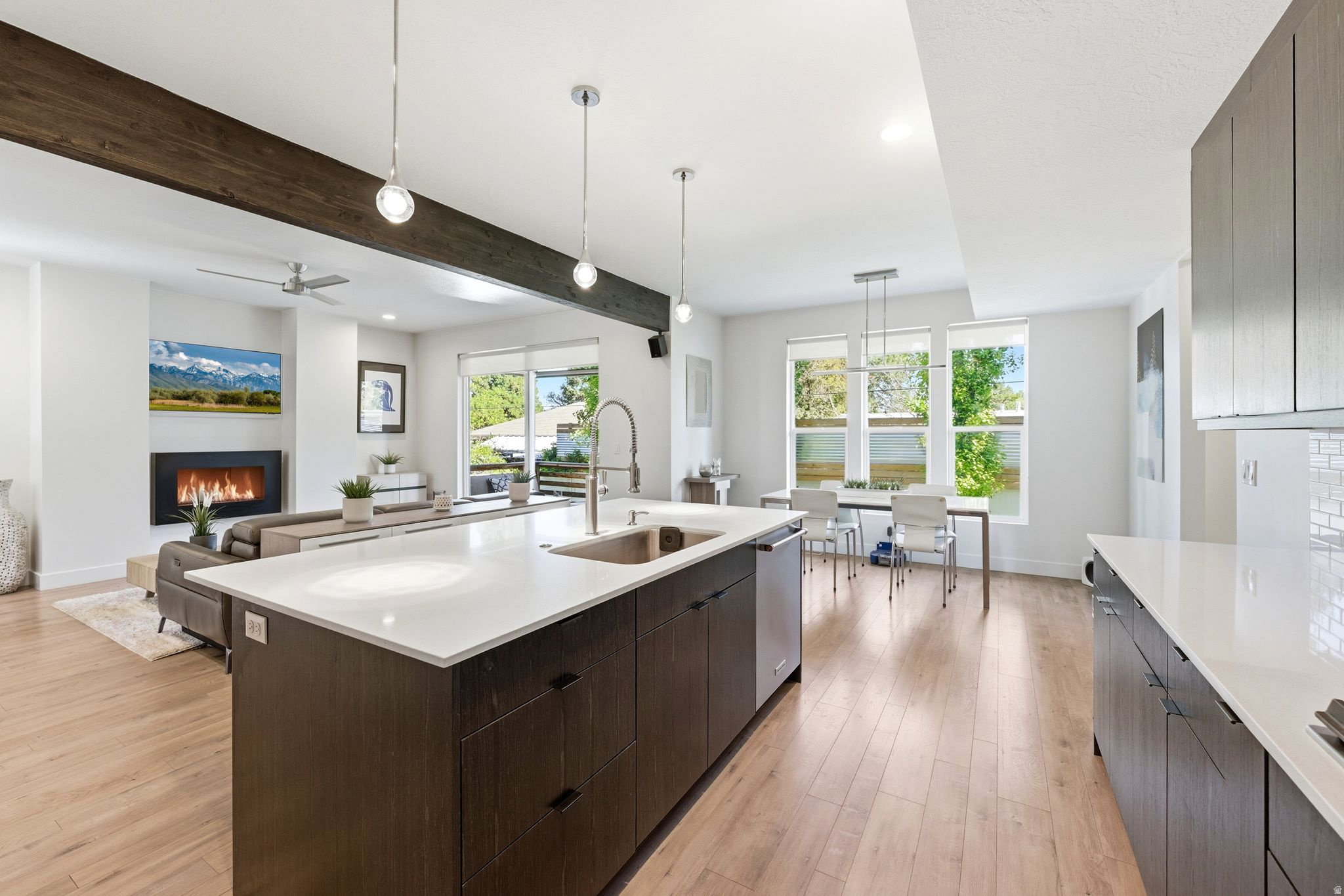 GRAND CAYMAN - Residential