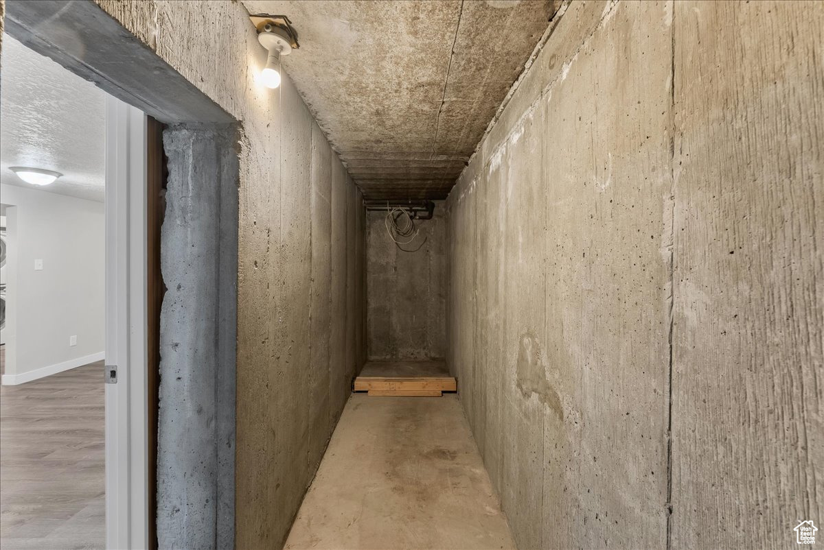 Orem, Utah 84058, United States, 5 Bedrooms Bedrooms, ,2 BathroomsBathrooms,Residential,Active,192002