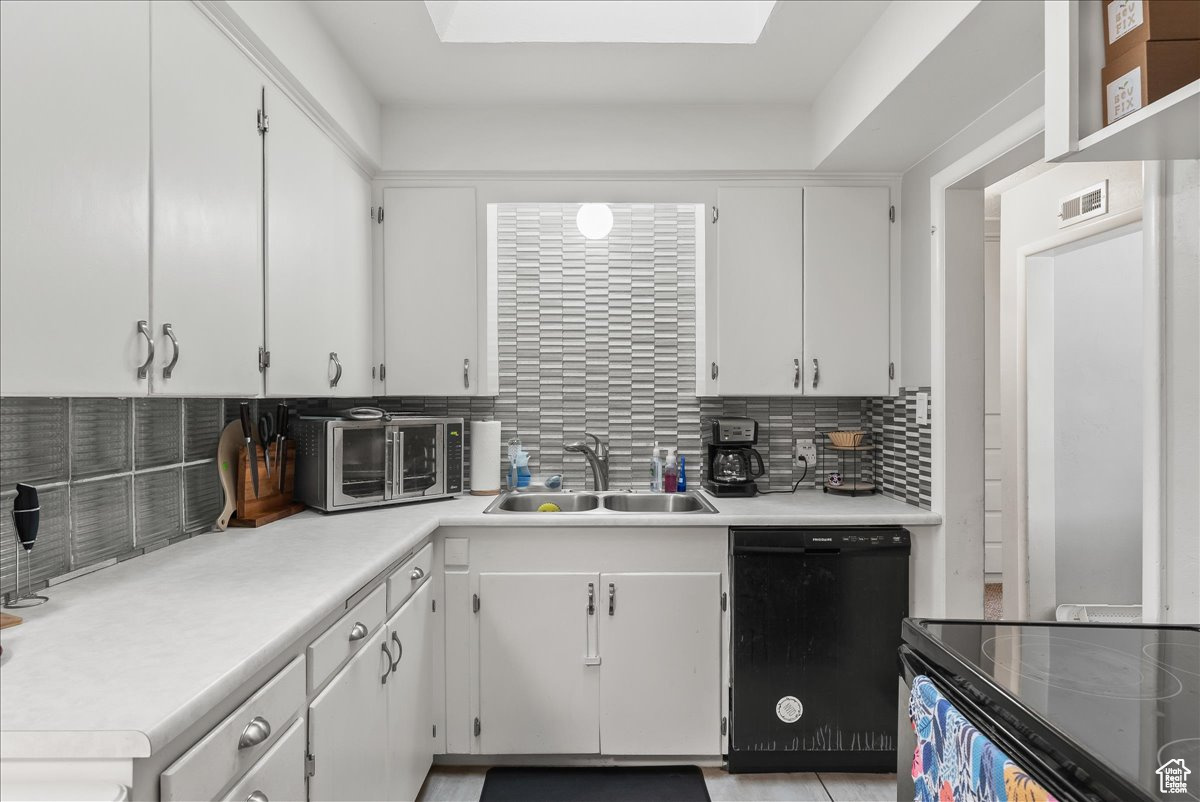 Orem, Utah 84058, United States, 5 Bedrooms Bedrooms, ,2 BathroomsBathrooms,Residential,Active,192002