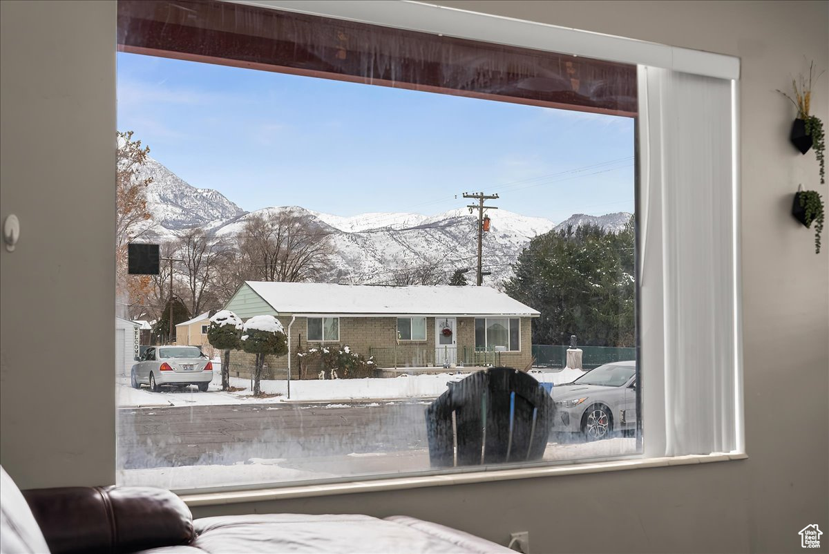 Orem, Utah 84058, United States, 5 Bedrooms Bedrooms, ,2 BathroomsBathrooms,Residential,Active,192002