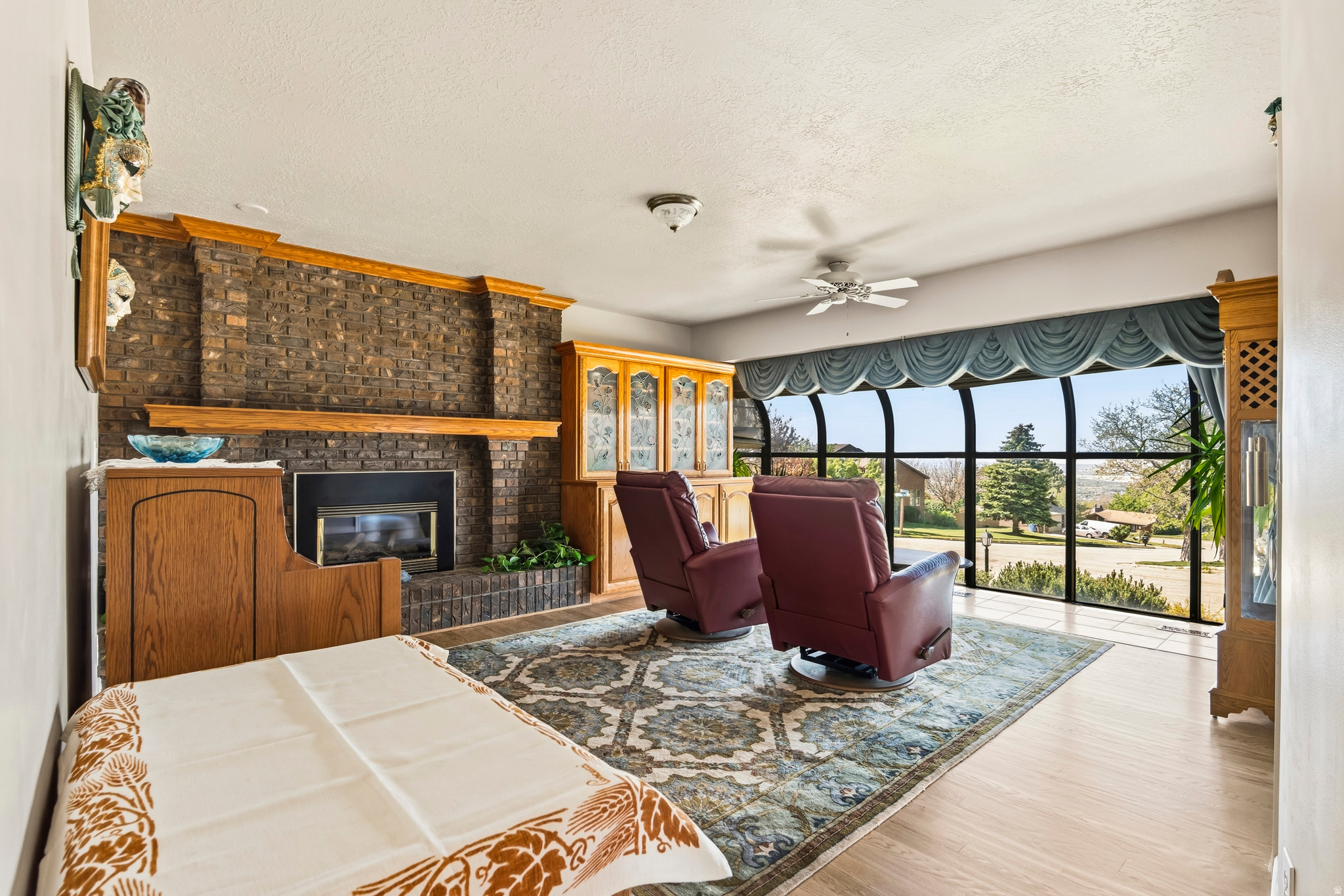 LAKEVIEW HEIGHTS - Residential