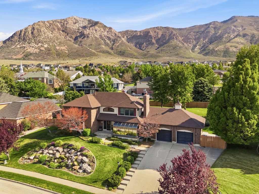 Photo of 674 E 3525 N, North Ogden, UT 84414 (MLS # 2156958)