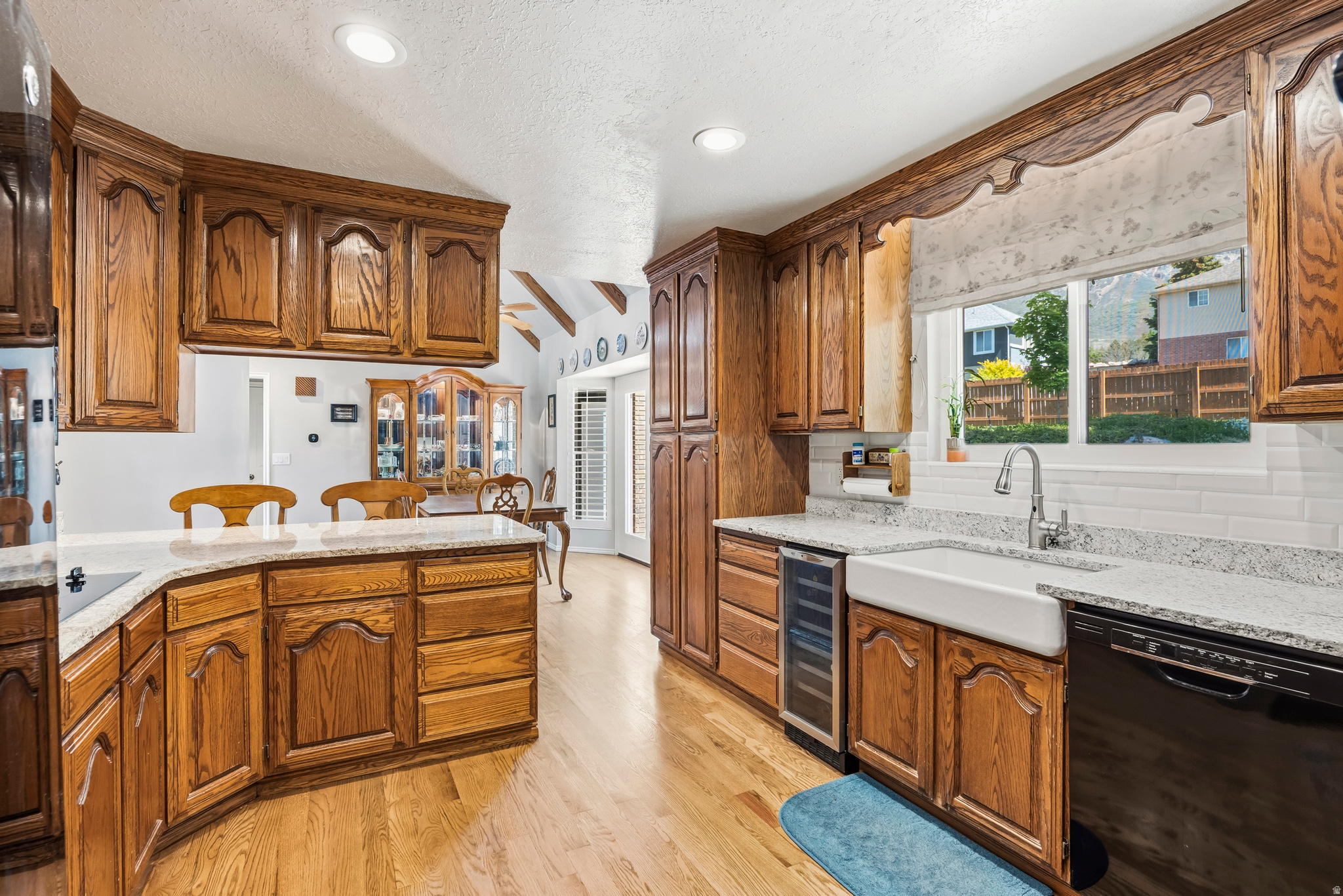 LAKEVIEW HEIGHTS - Residential