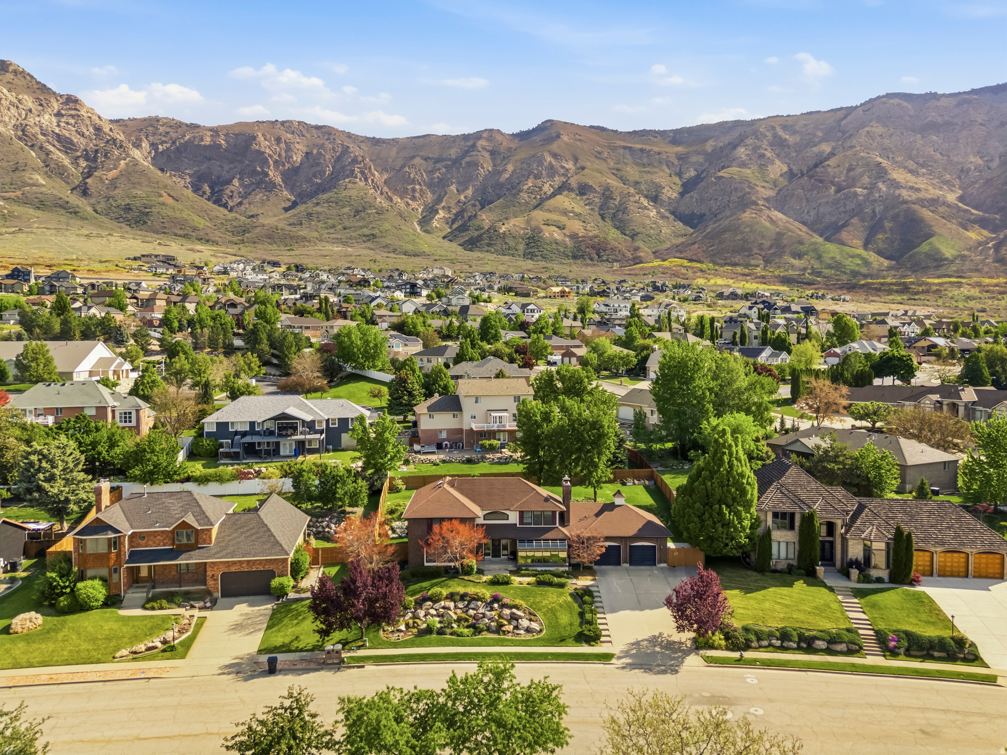 LAKEVIEW HEIGHTS - Residential
