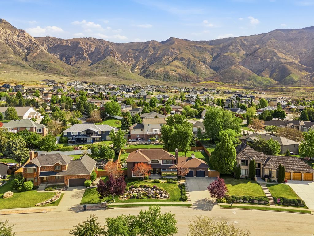 Photo of 674 E 3525 N, North Ogden, UT 84414 (MLS # 2156958)