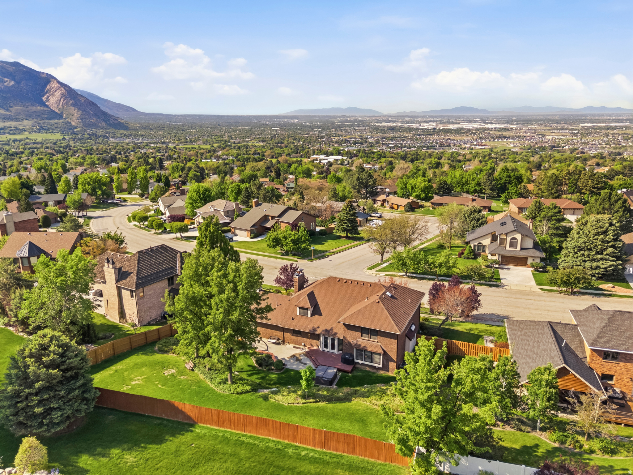 LAKEVIEW HEIGHTS - Residential