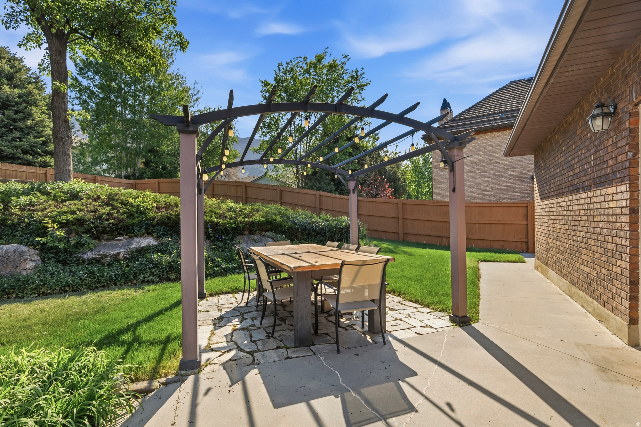 LAKEVIEW HEIGHTS - Residential