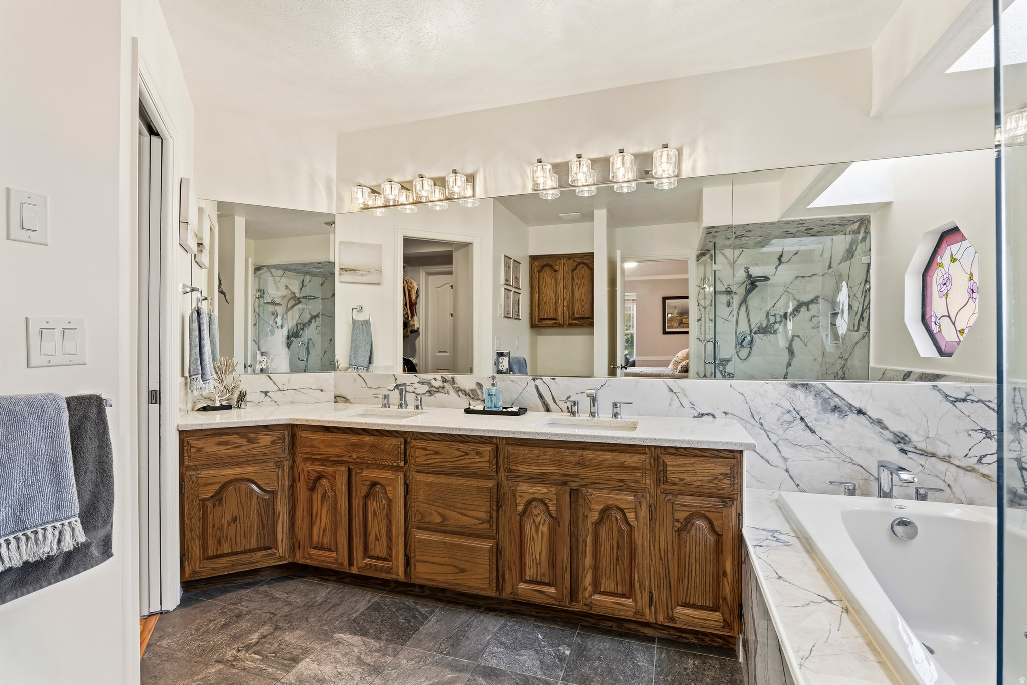 LAKEVIEW HEIGHTS - Residential