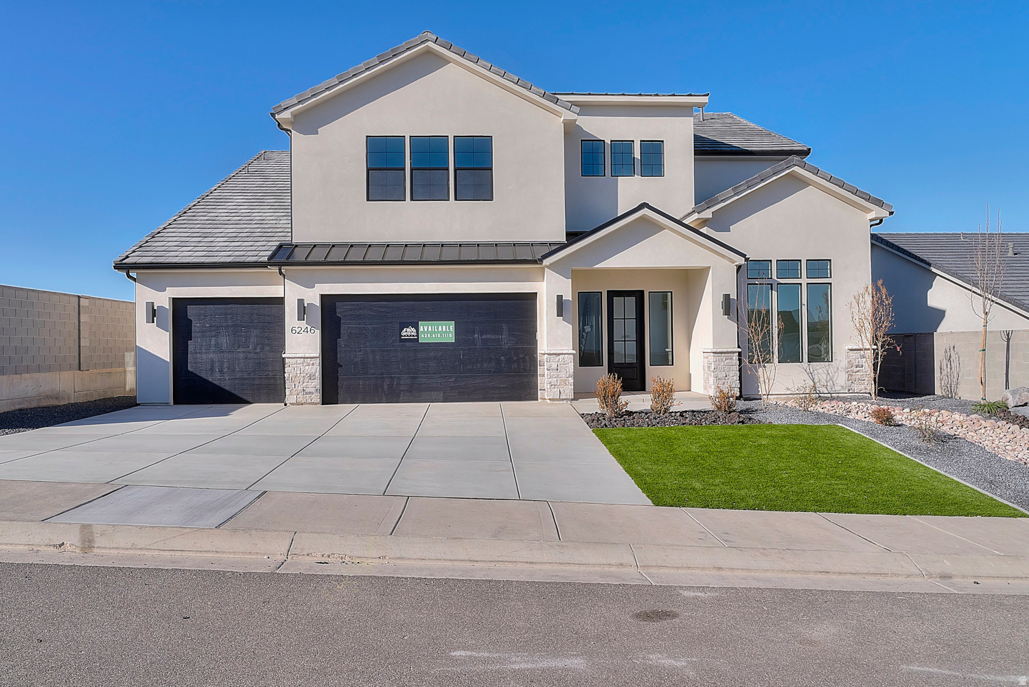 DESERT HORIZON - Residential