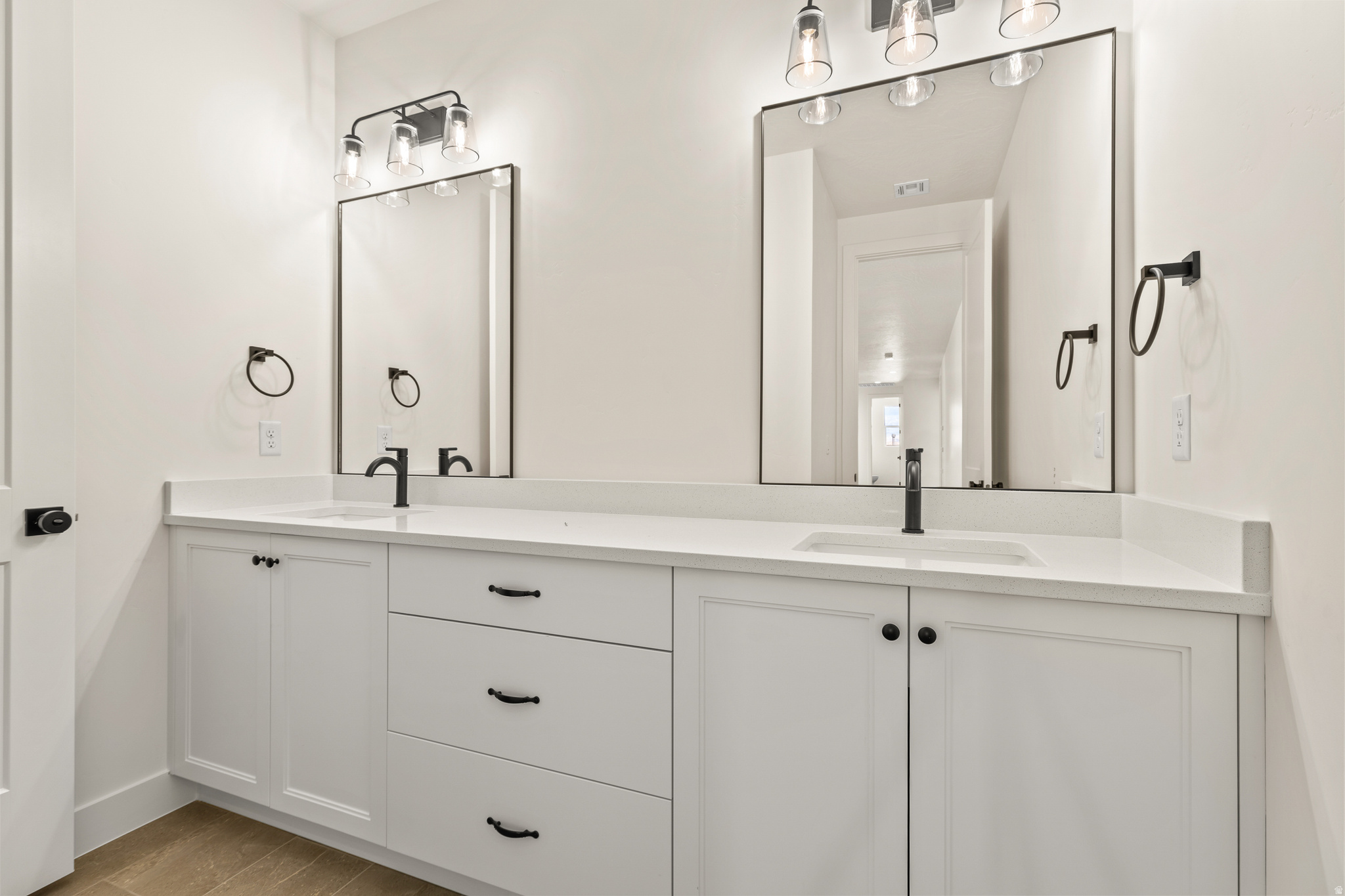 DESERT HORIZON - Residential