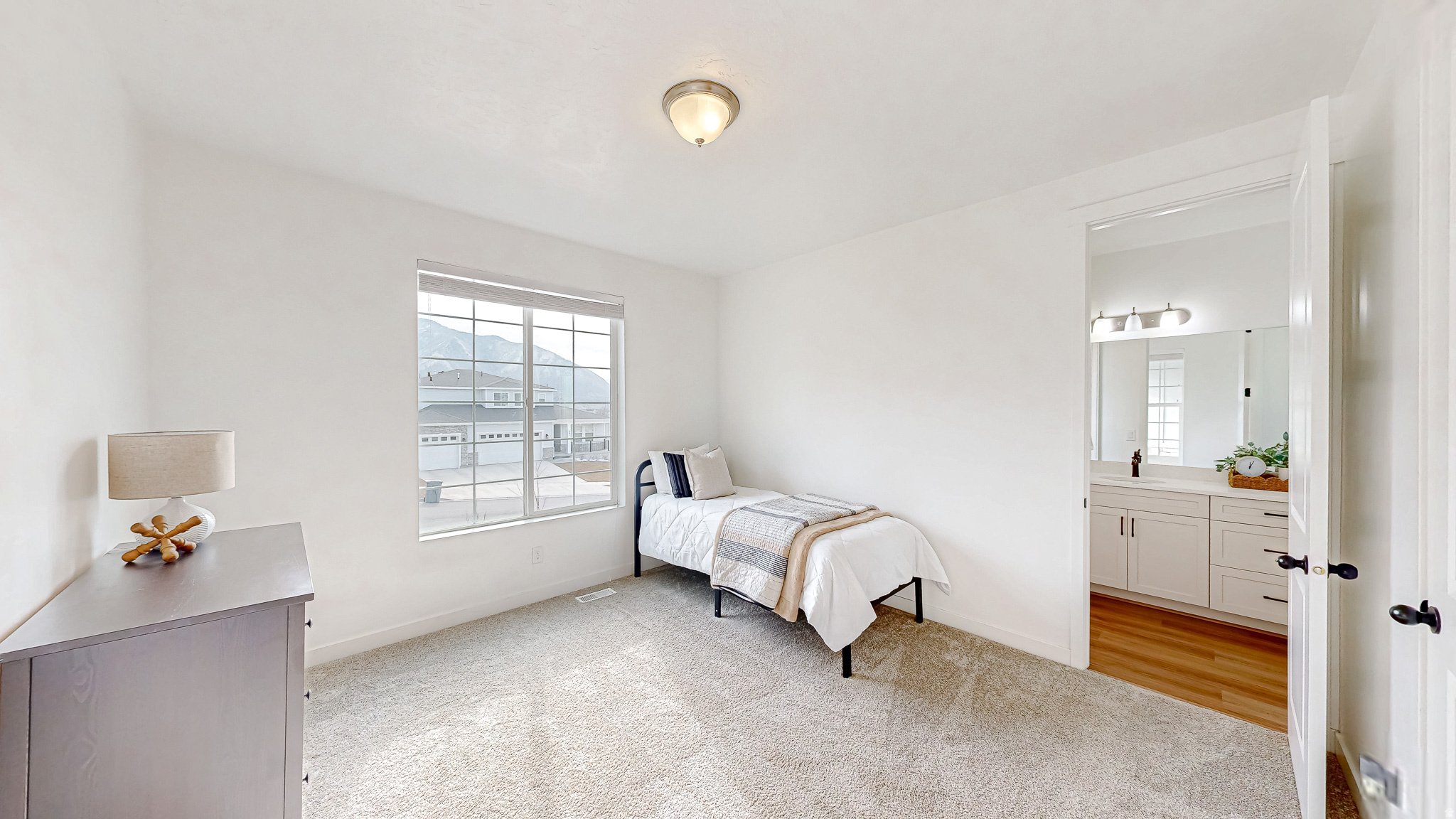 MAPLETON HEIGHTS - Residential