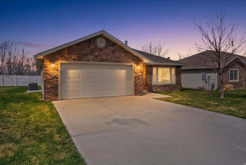 Photo of 285 W 60 S, Hyde Park, UT 84318 (MLS # 2146195)