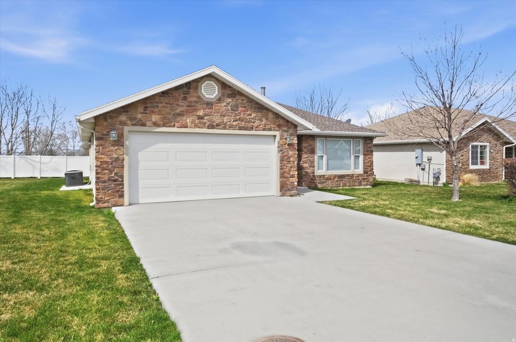 Photo of 285 W 60 S, Hyde Park, UT 84318 (MLS # 2146195)