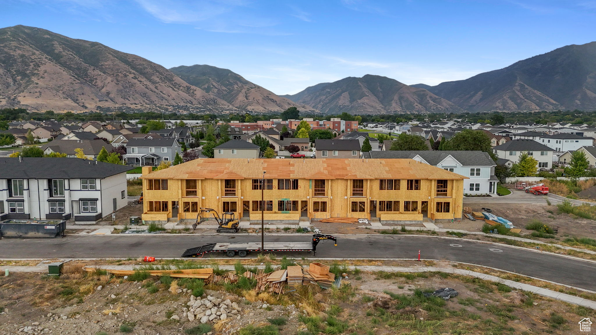 WEST FIELD CENTRAL - Residential