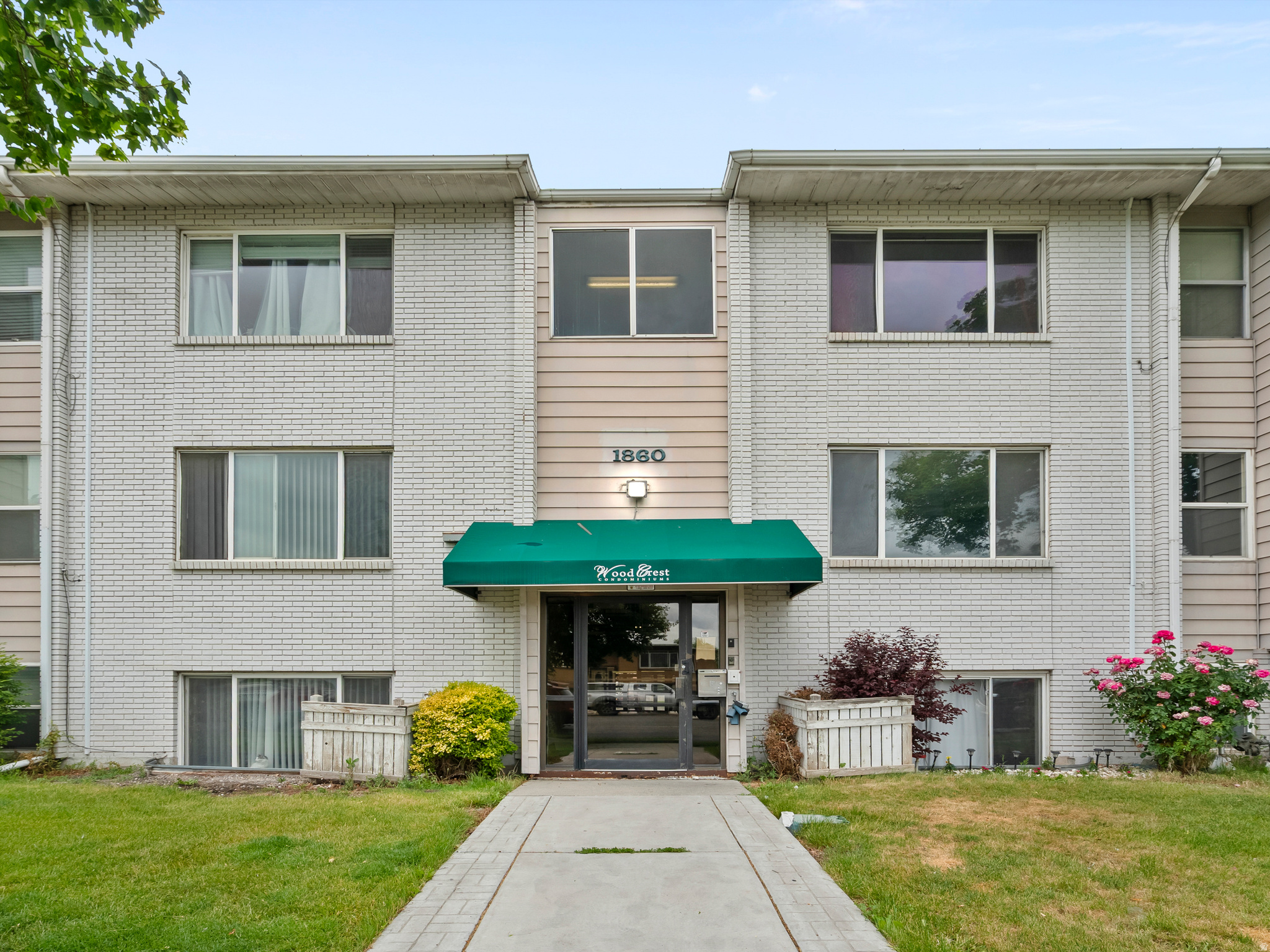WOODCREST - Residential