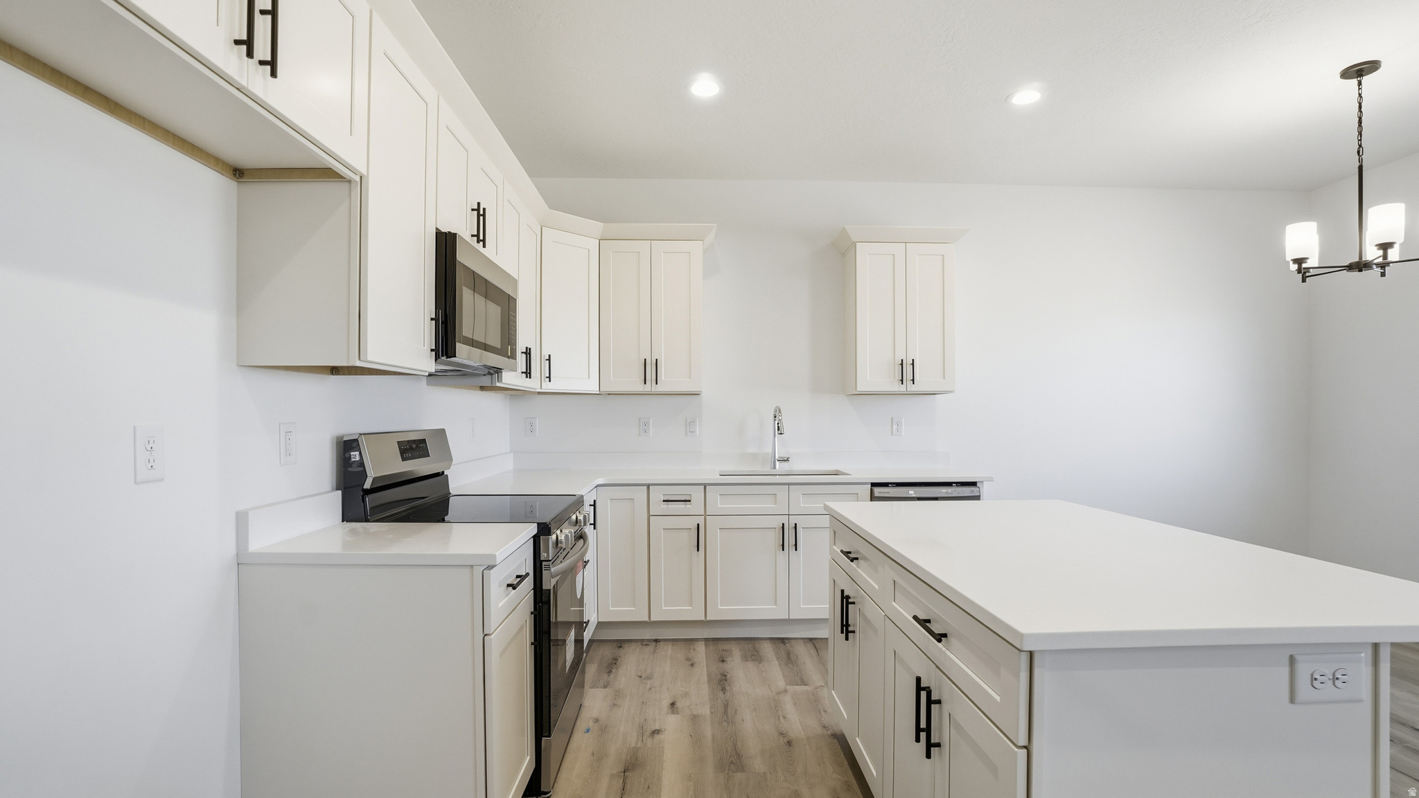 NORTHRIDGE ESTATES - Residential Income