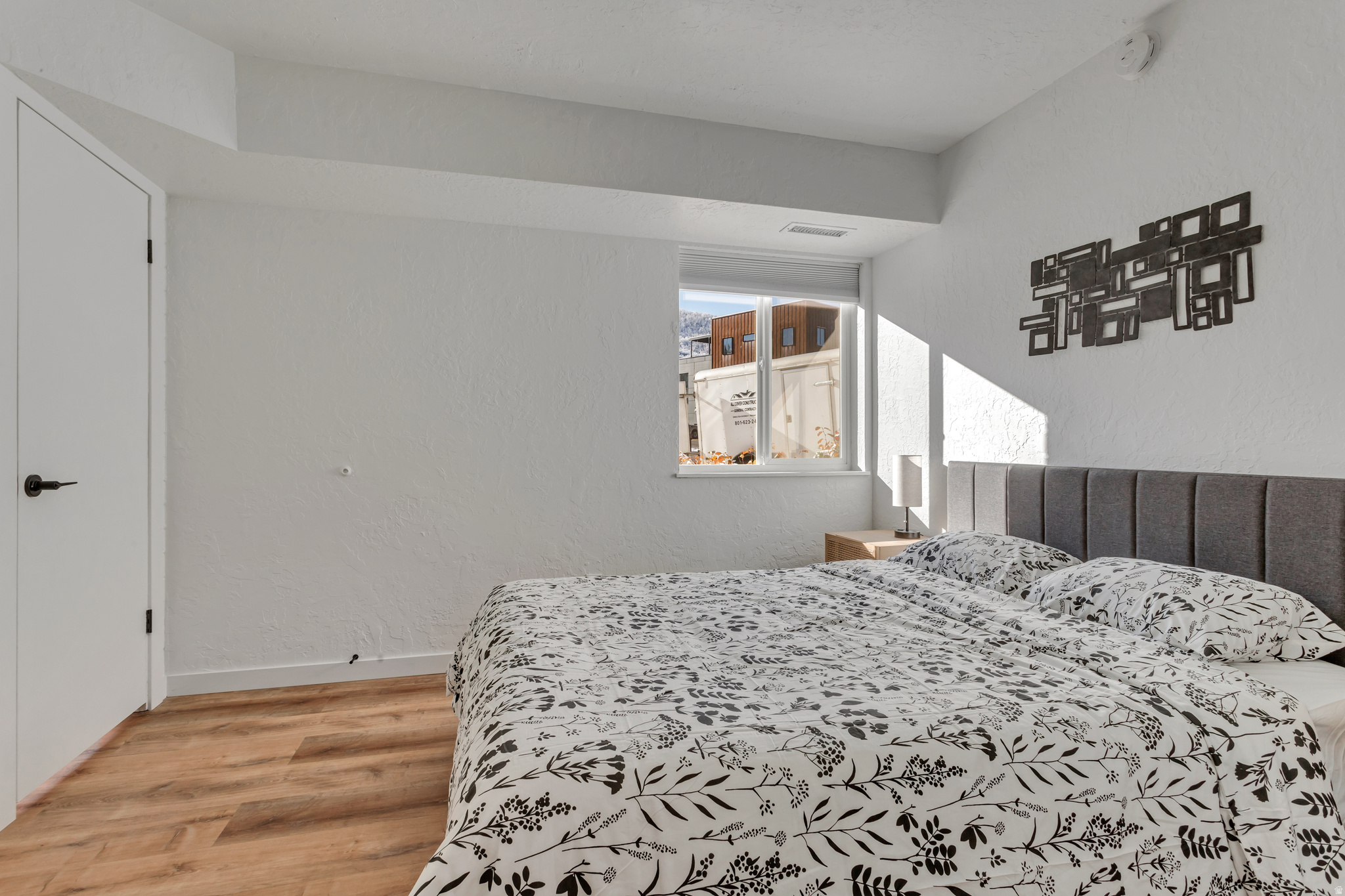 NEW CLAIM CONDOMINIU - Residential