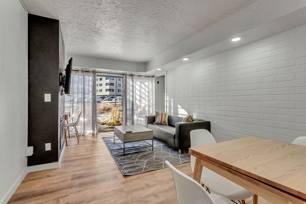 Photo of 2000 PROSPECTOR AVE #101, Park City, UT 84060 (MLS # 2146604)