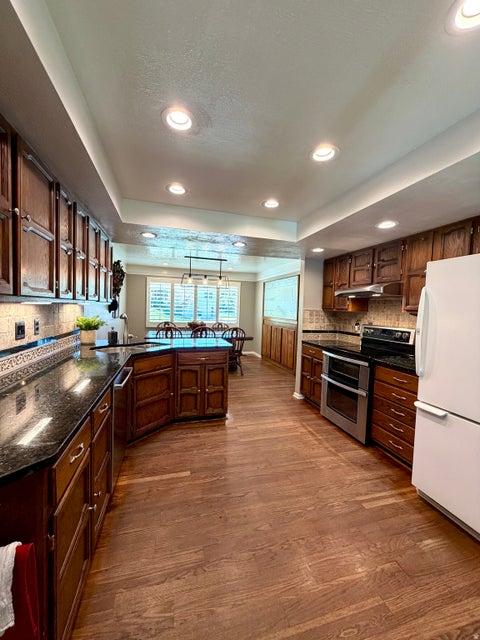 Tiny photo for 1087 E OXFORD DR, Kaysville, UT 84037 (MLS # 2185176)