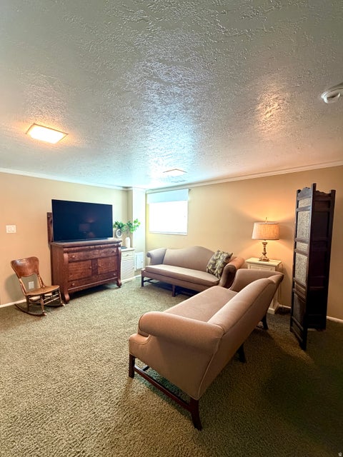 Tiny photo for 1087 E OXFORD DR, Kaysville, UT 84037 (MLS # 2185176)