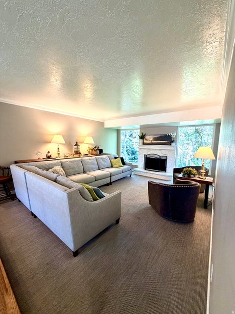 Tiny photo for 1087 E OXFORD DR, Kaysville, UT 84037 (MLS # 2185176)