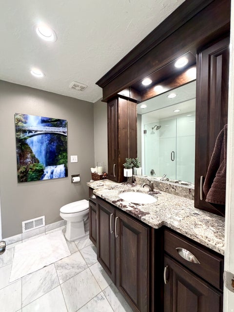 Tiny photo for 1087 E OXFORD DR, Kaysville, UT 84037 (MLS # 2185176)