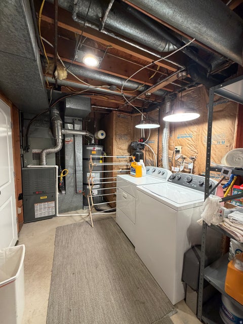 Tiny photo for 1087 E OXFORD DR, Kaysville, UT 84037 (MLS # 2185176)