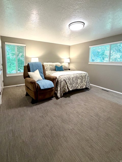 Tiny photo for 1087 E OXFORD DR, Kaysville, UT 84037 (MLS # 2185176)