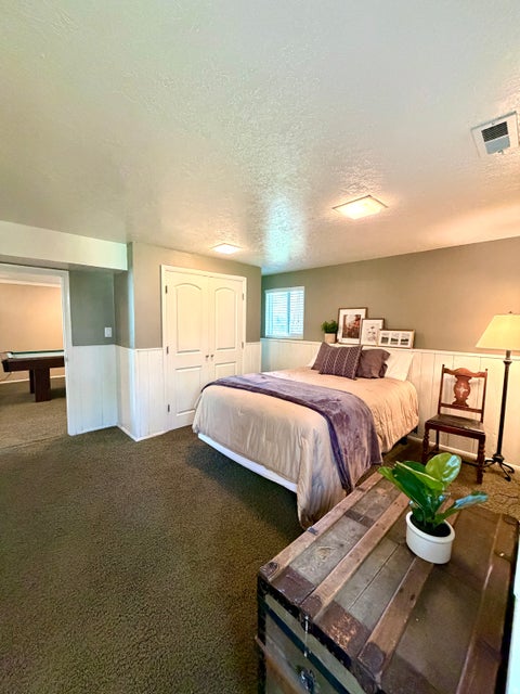 Tiny photo for 1087 E OXFORD DR, Kaysville, UT 84037 (MLS # 2185176)