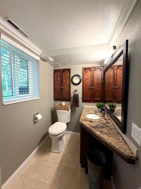 Tiny photo for 1087 E OXFORD DR, Kaysville, UT 84037 (MLS # 2185176)