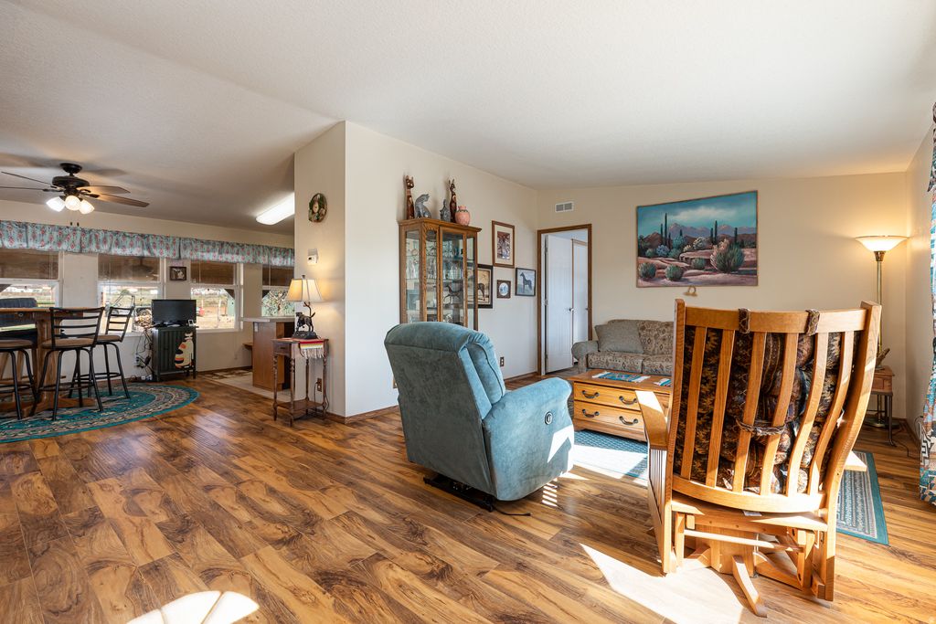 Photo of 1120 S BRYCE CANYON WAY, Kanab, UT 84741 (MLS # 2156830)