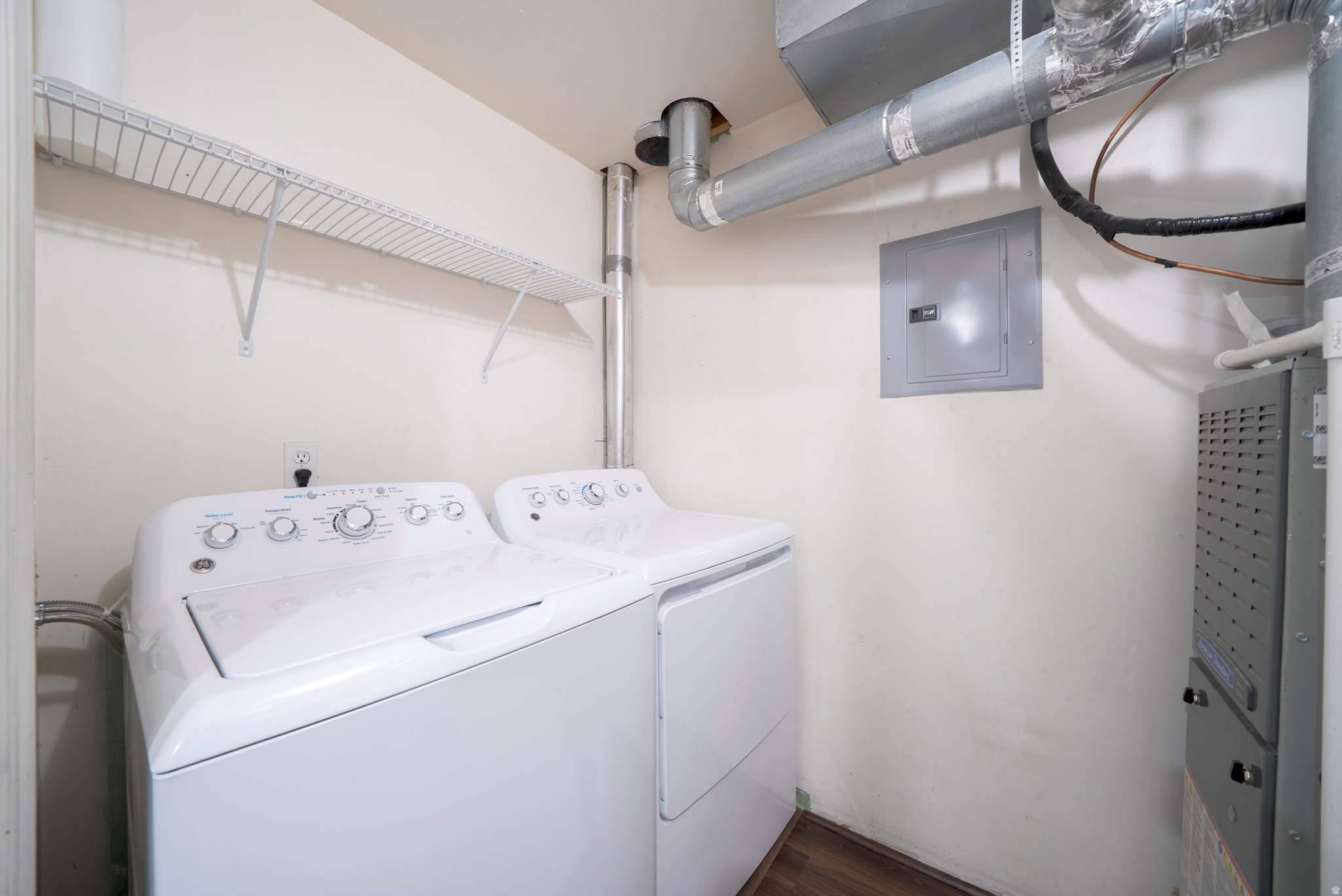 WILLOW GROVE CONDOMINIUMS - Residential