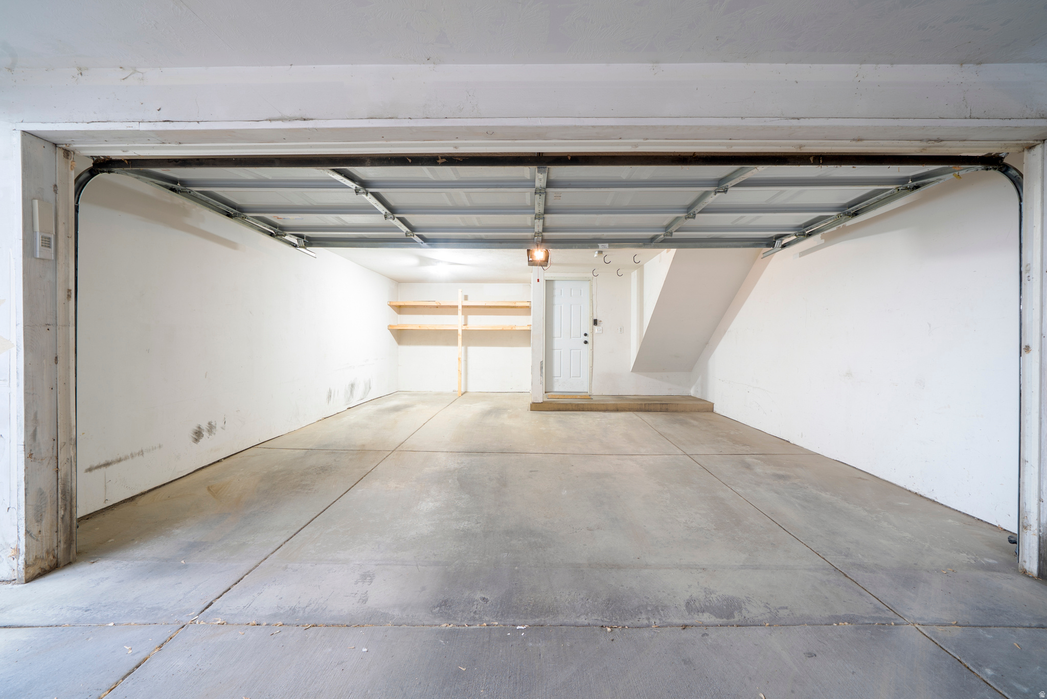 WILLOW GROVE CONDOMINIUMS - Residential