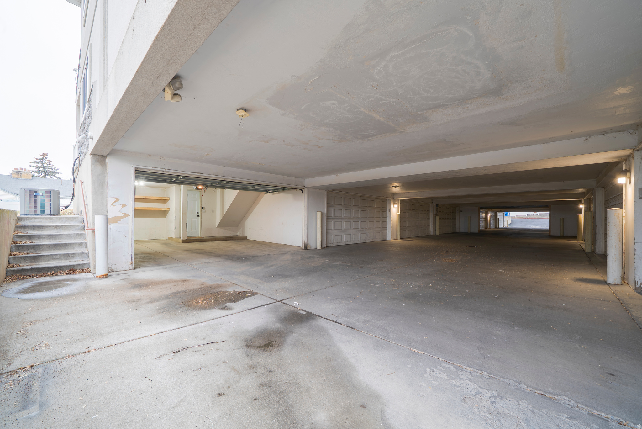 WILLOW GROVE CONDOMINIUMS - Residential