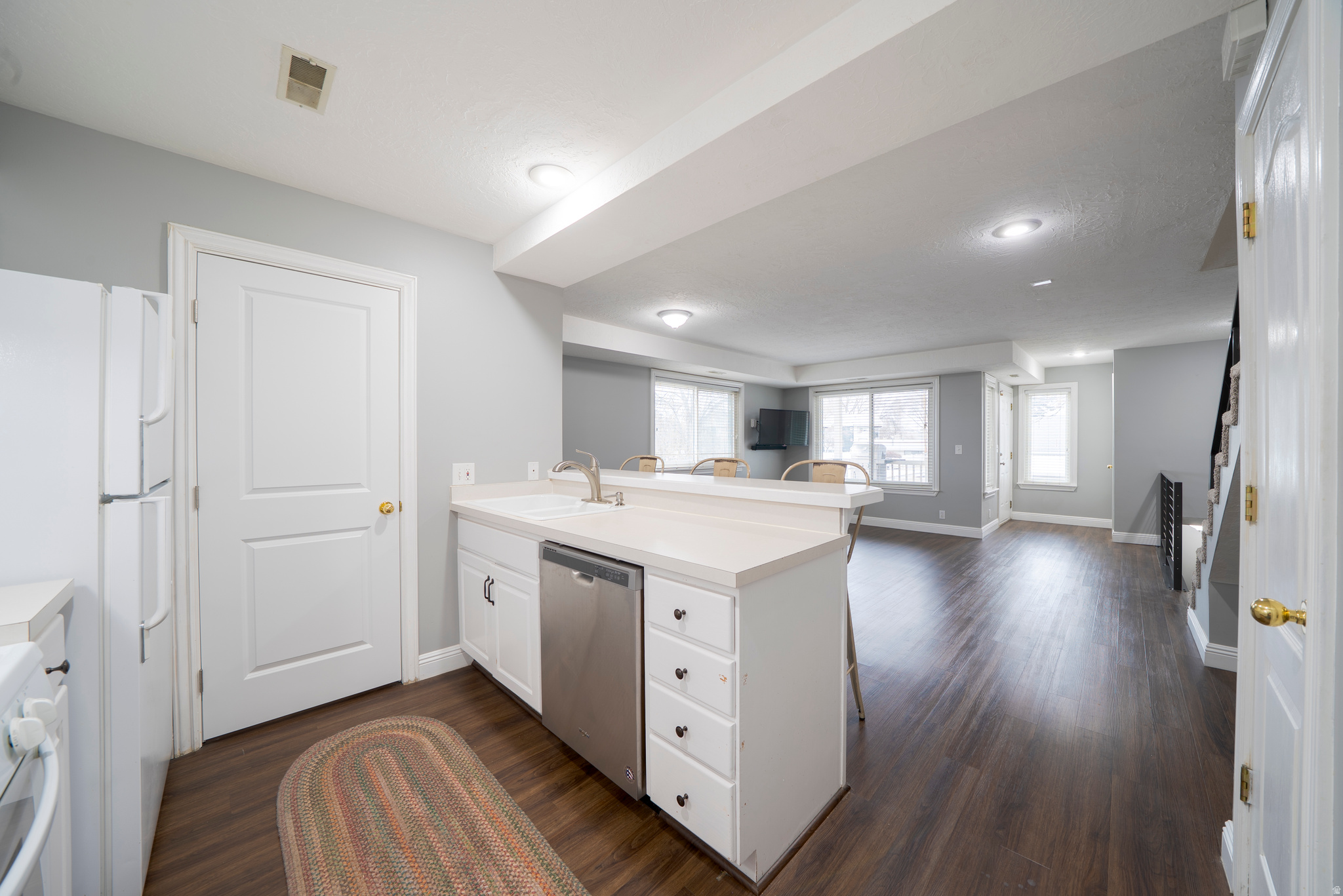 WILLOW GROVE CONDOMINIUMS - Residential