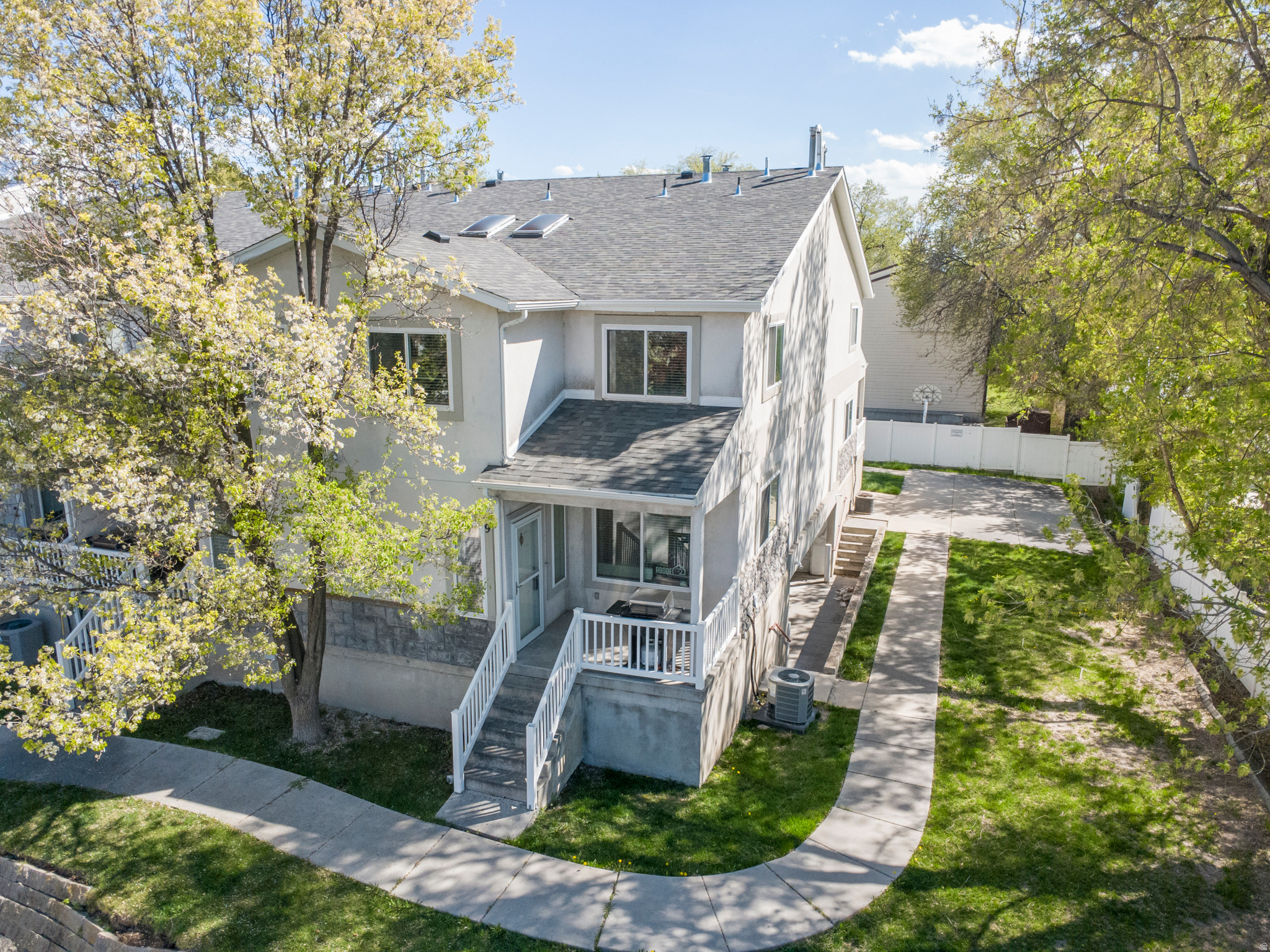 WILLOW GROVE CONDOMINIUMS - Residential